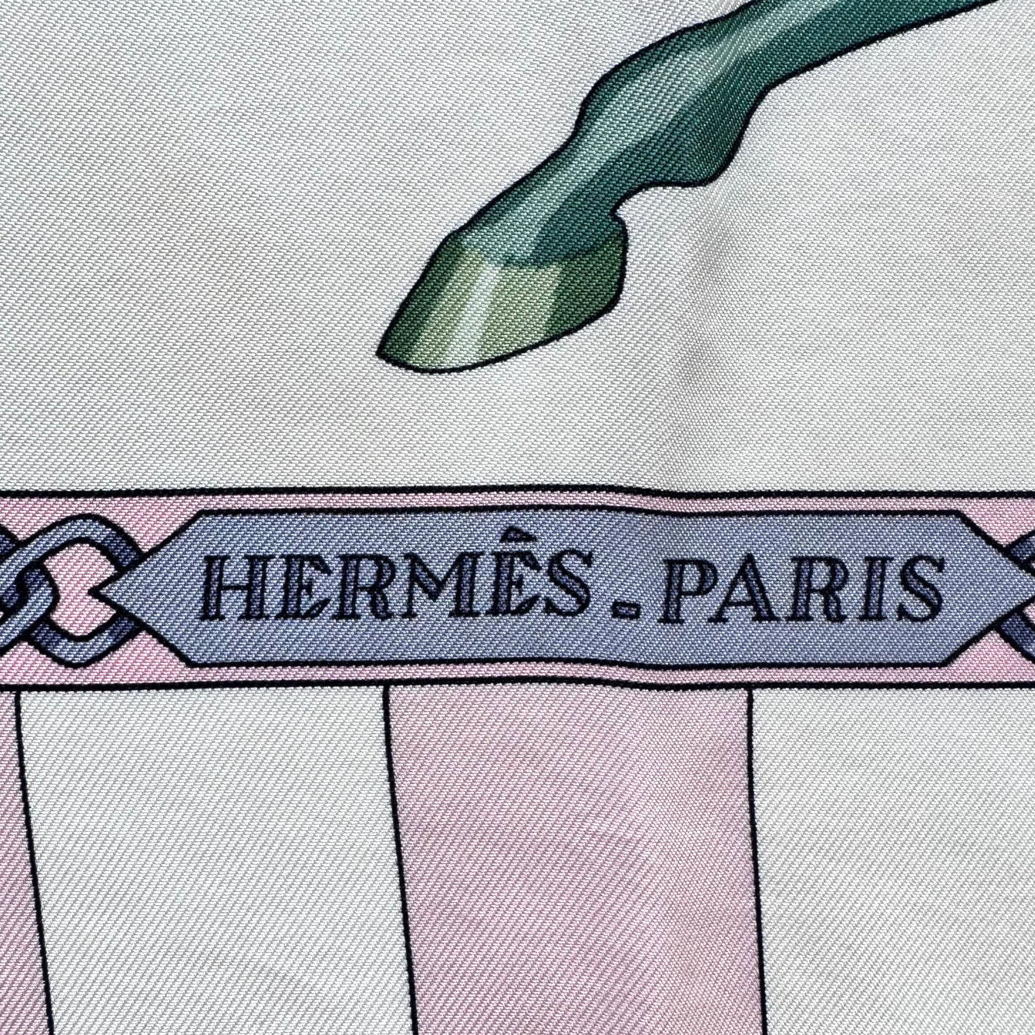 Chocs en plumes - FOULARD HERMES 90 CM