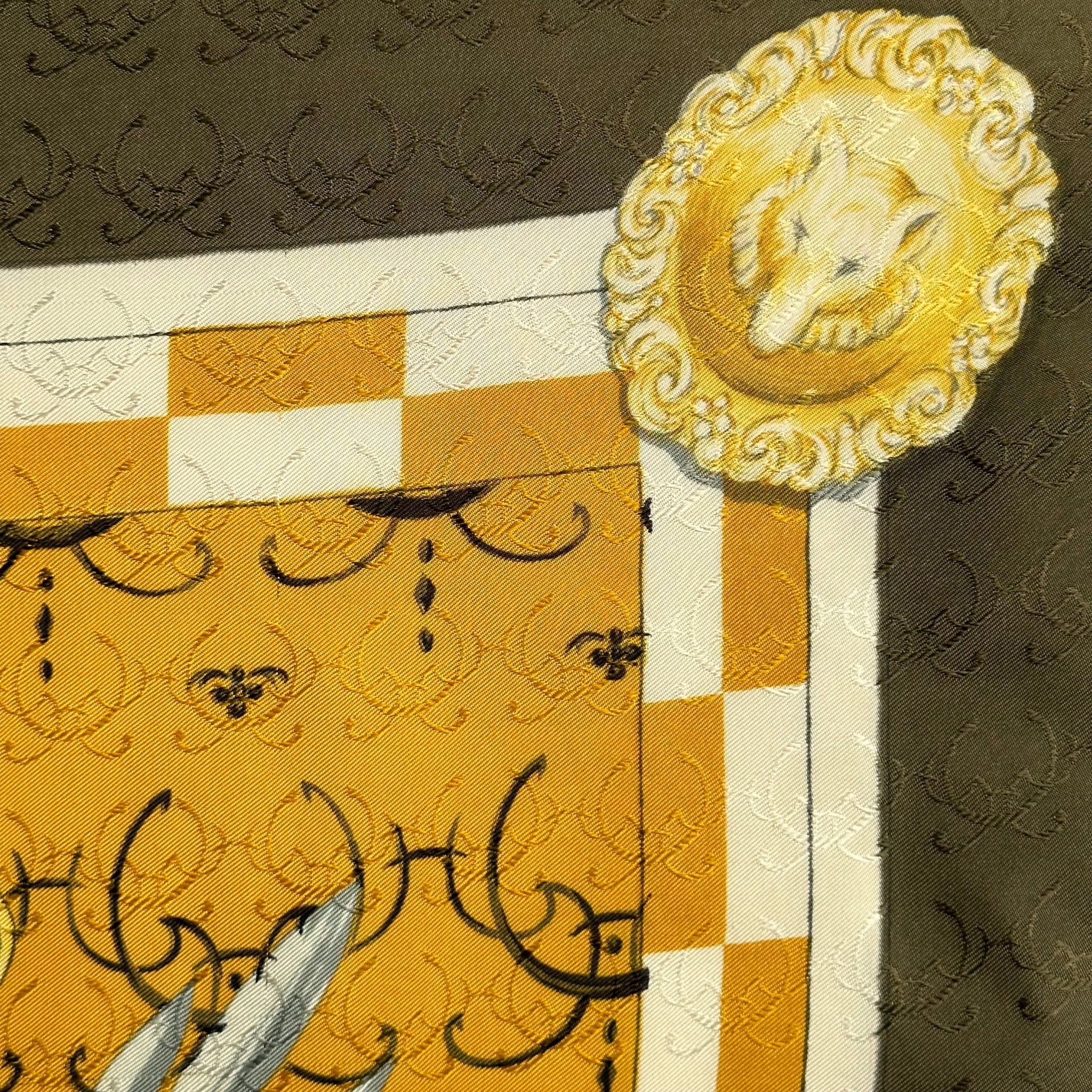 Louveterie-royale-foulard-hermes-ecusson-avec-loup