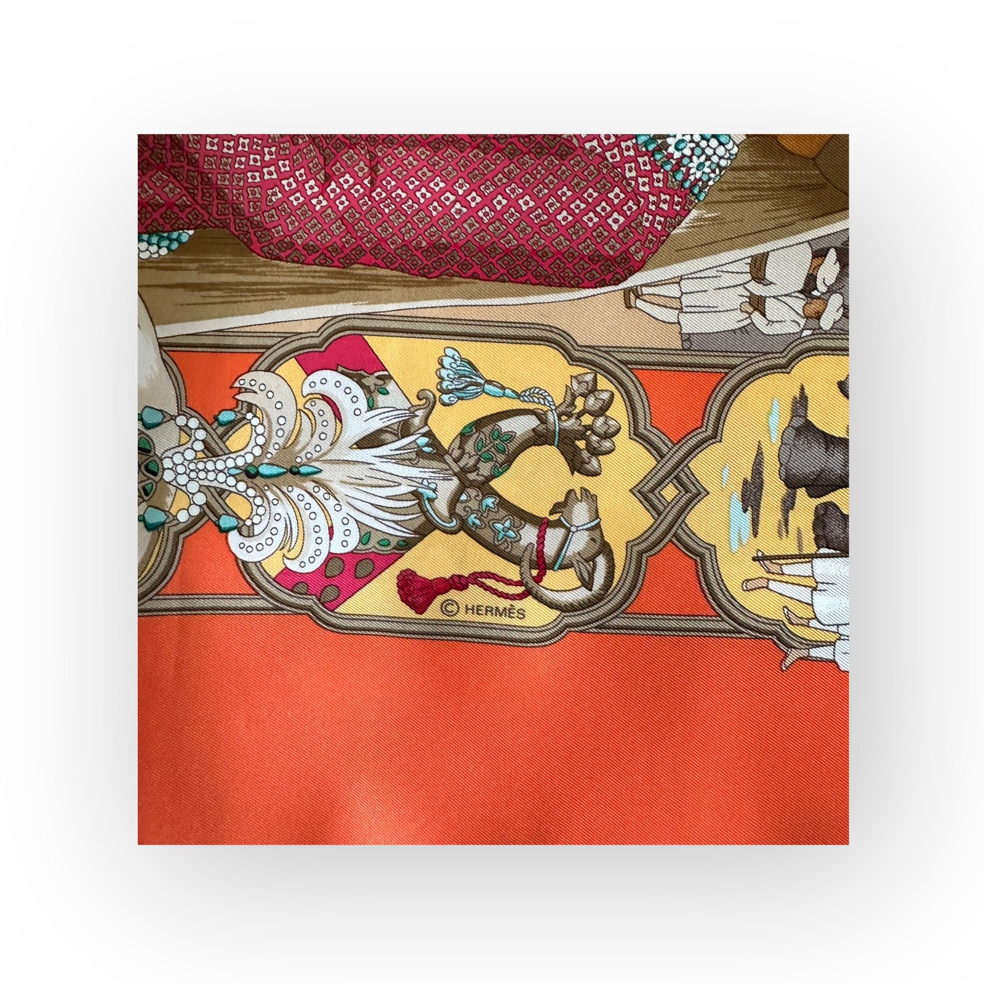 SPLENDEUR-DES-MAHARAJAS-FOULARD-HERMES-1996-DESSINE-PAR-CATHERINE-BASCHET-ORANGE