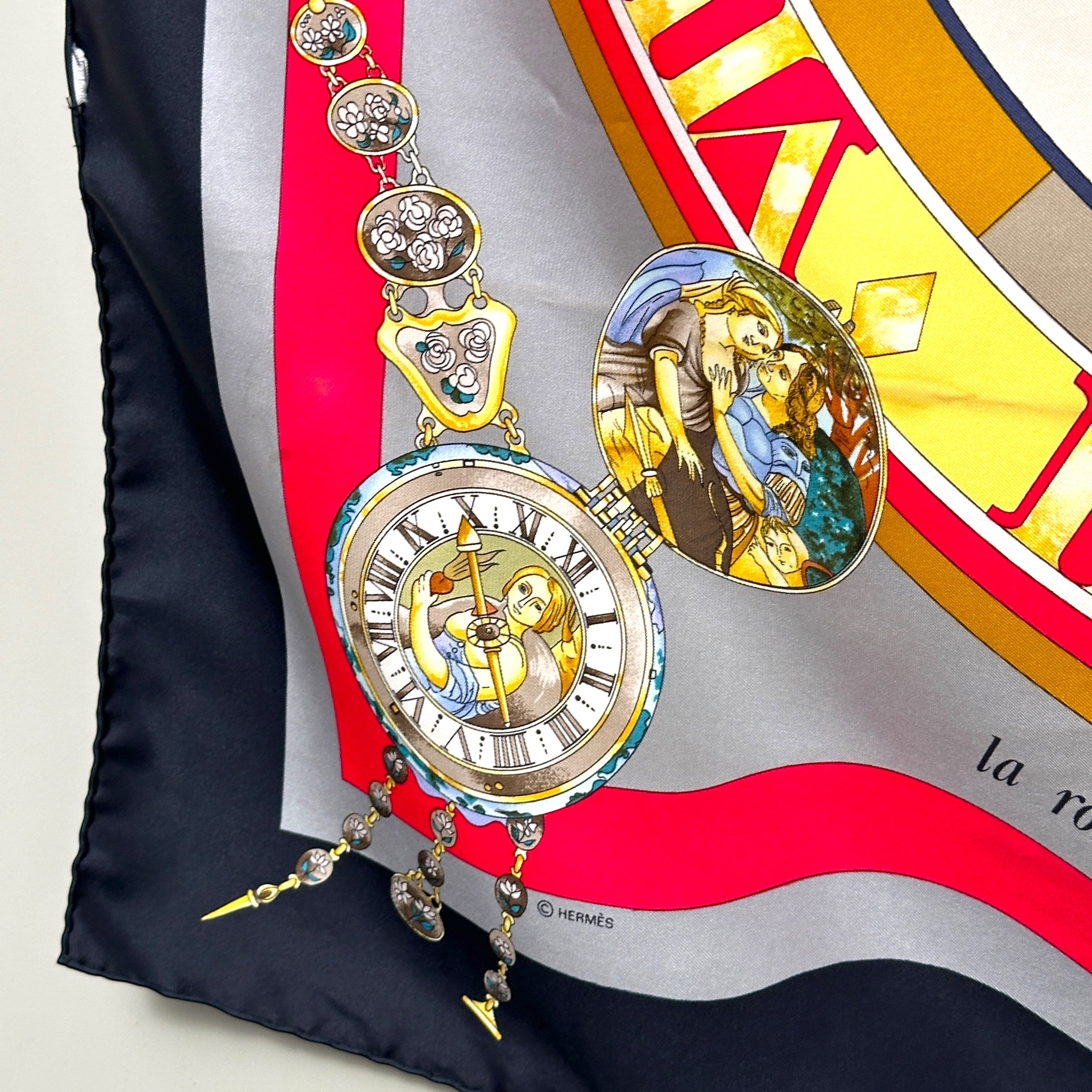 foulard-hermes-la-ronde-des-heures-etiquette
