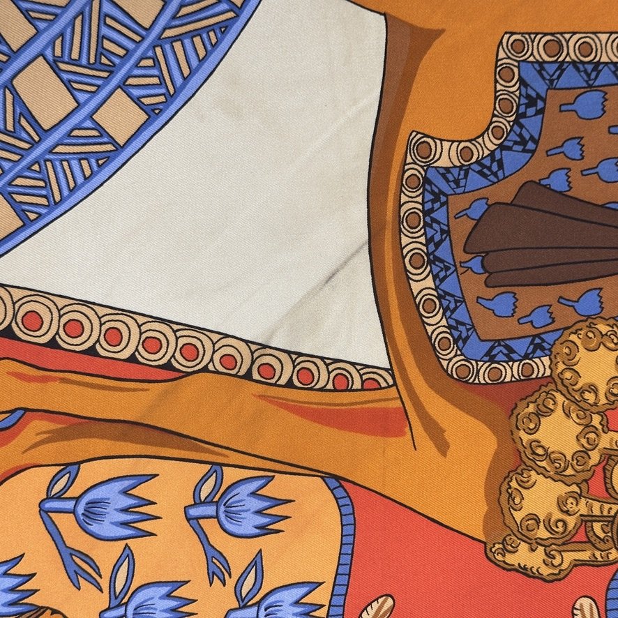 salissure sur le foulard hermes d'occasion hermes