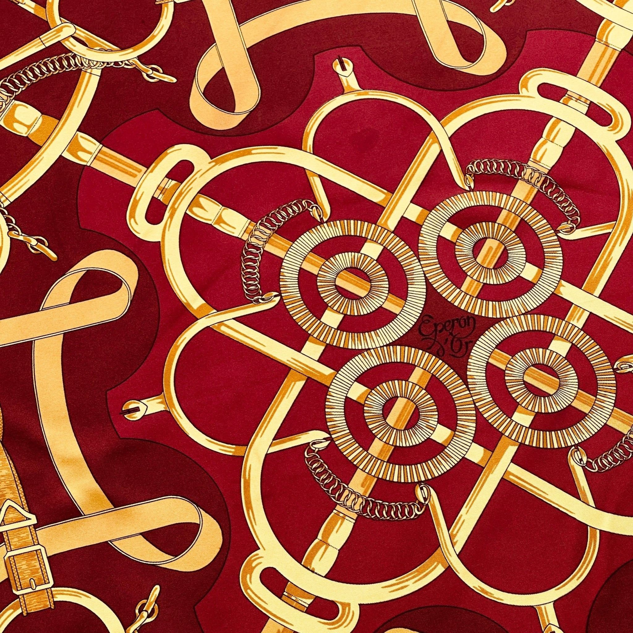 vue du centre du carré dessin de sangles de cheval et motif equestre