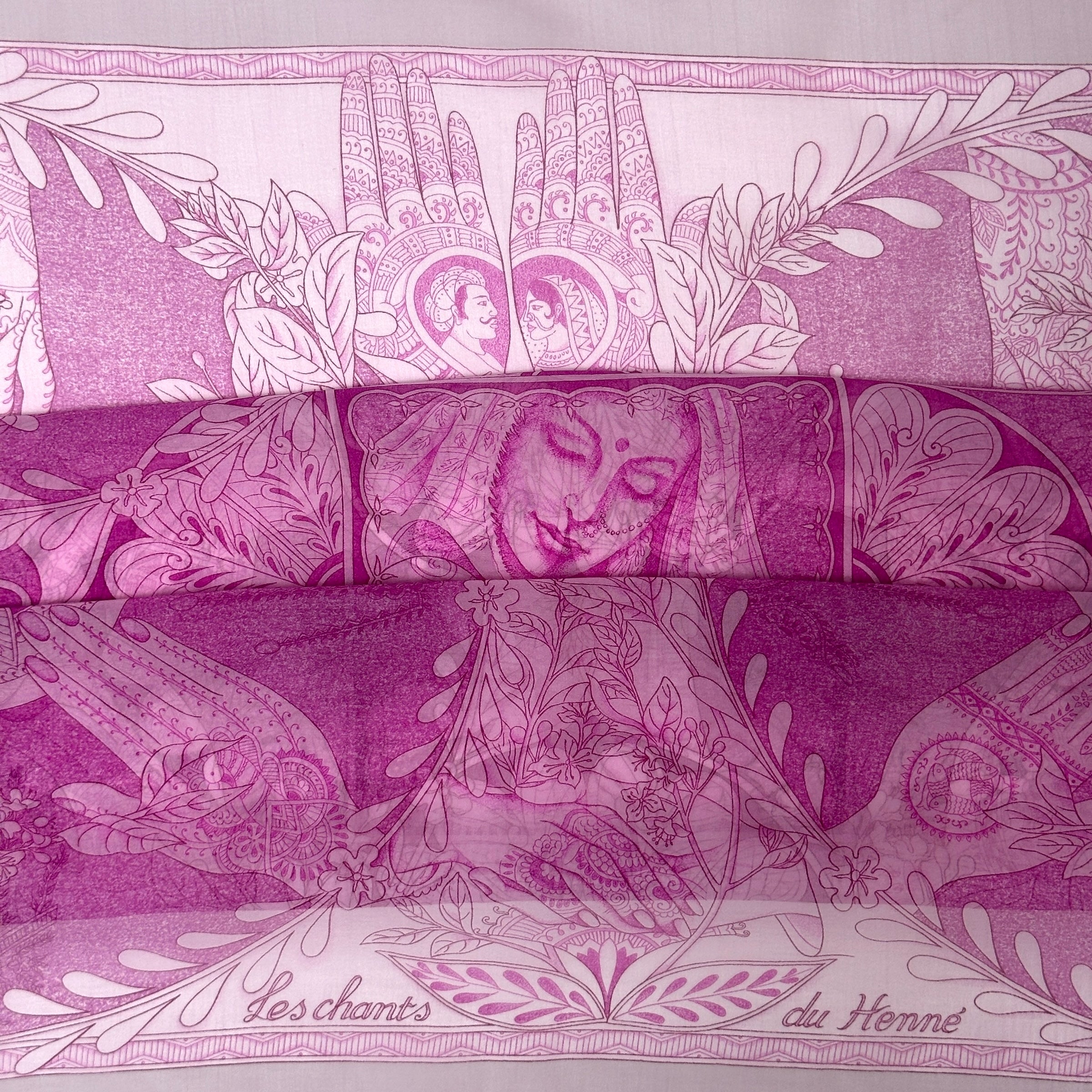 foulard-carre-hermes-le-chant-du-henne-plié