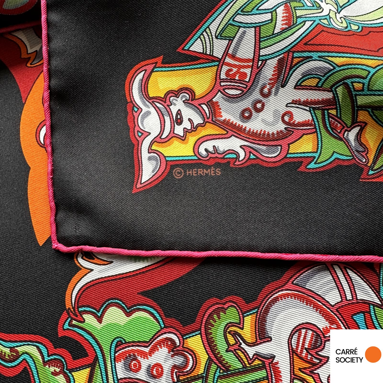 Foulard Hermès 90 cm – Alphabet Russe – Evgenia Miroshnichenko (2006)