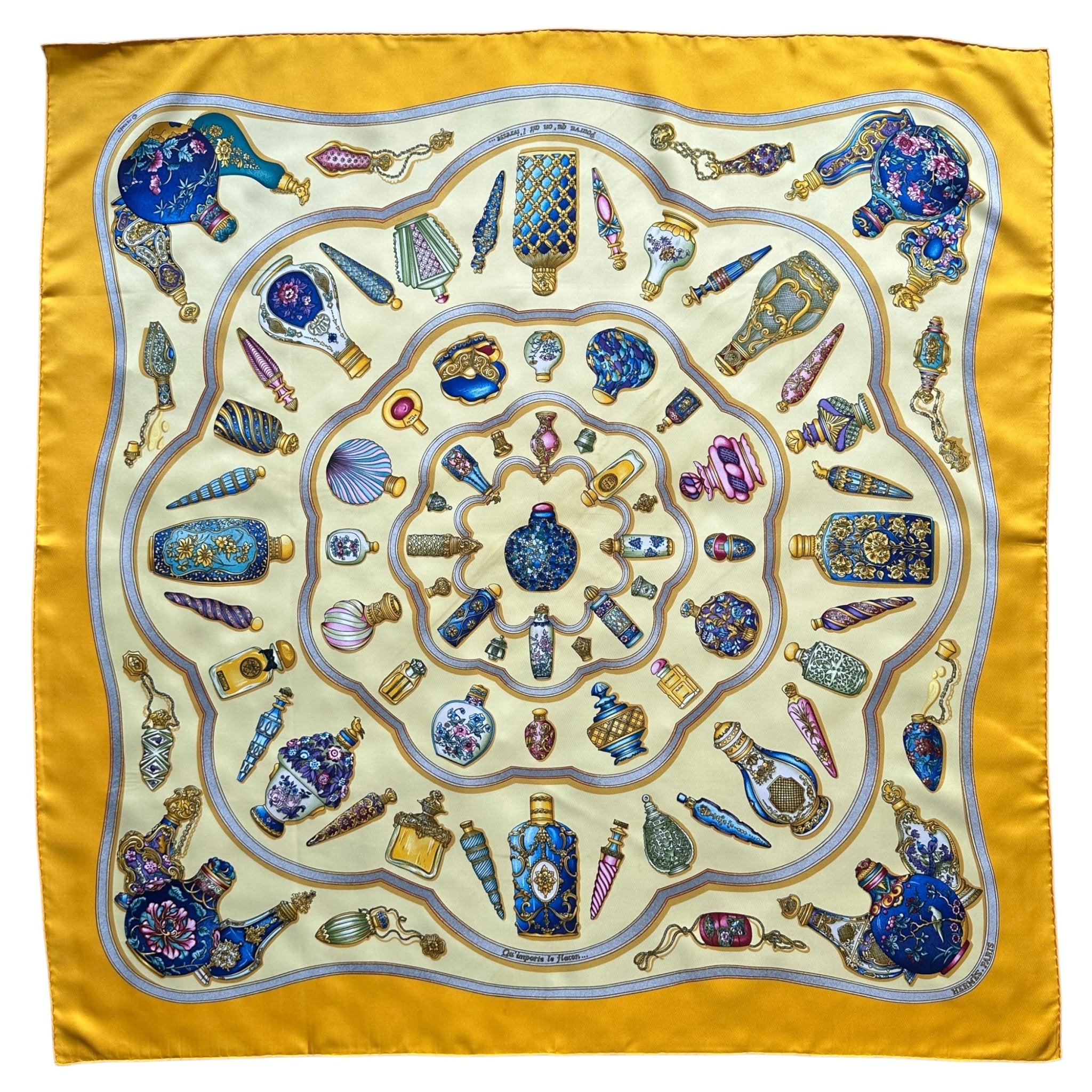 Foulard Hermès Flacons 90 cm – Vue d’ensemble, bord jaune