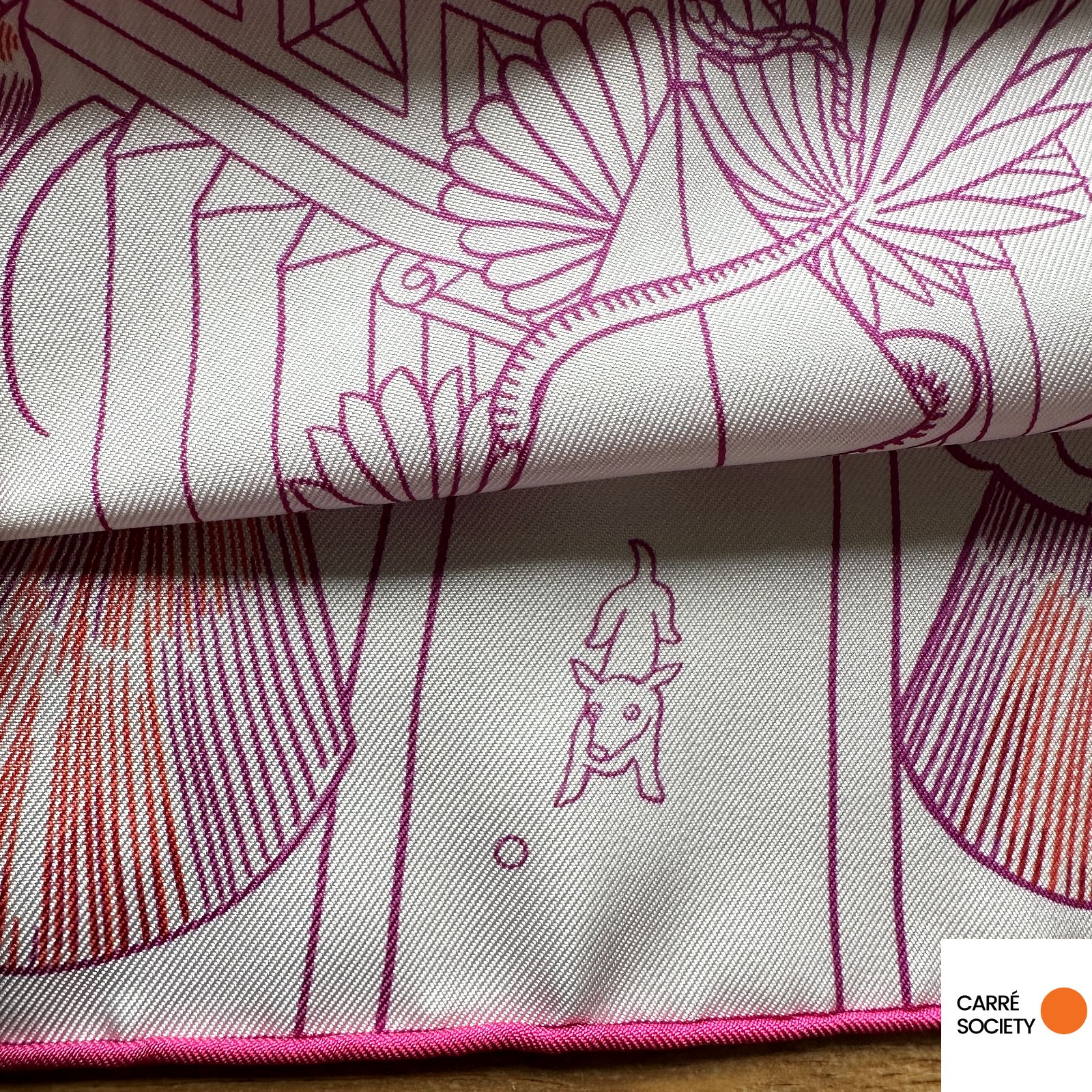 Détail graphique du décor : petit chien du dessinateur Jan Bajtlik